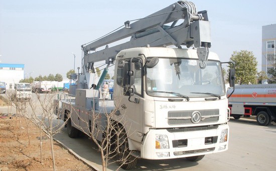 東風(fēng)天錦22米高空作業(yè)車 