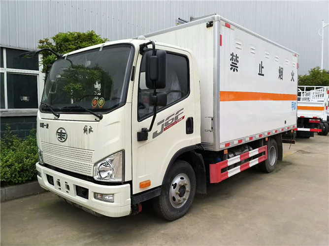 解放甲醇廂式運(yùn)輸車 